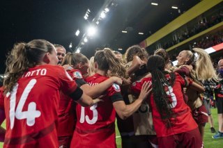 Les Suissesses savourent leur victoire face à l'Islande KEYSTONE/$#2$